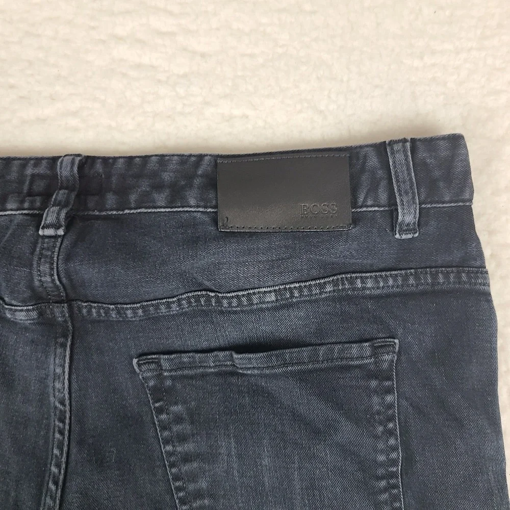 Hugo Boss Jeans Mens 34x33 Blue Delaware Slim Fit Dark Wash Denim